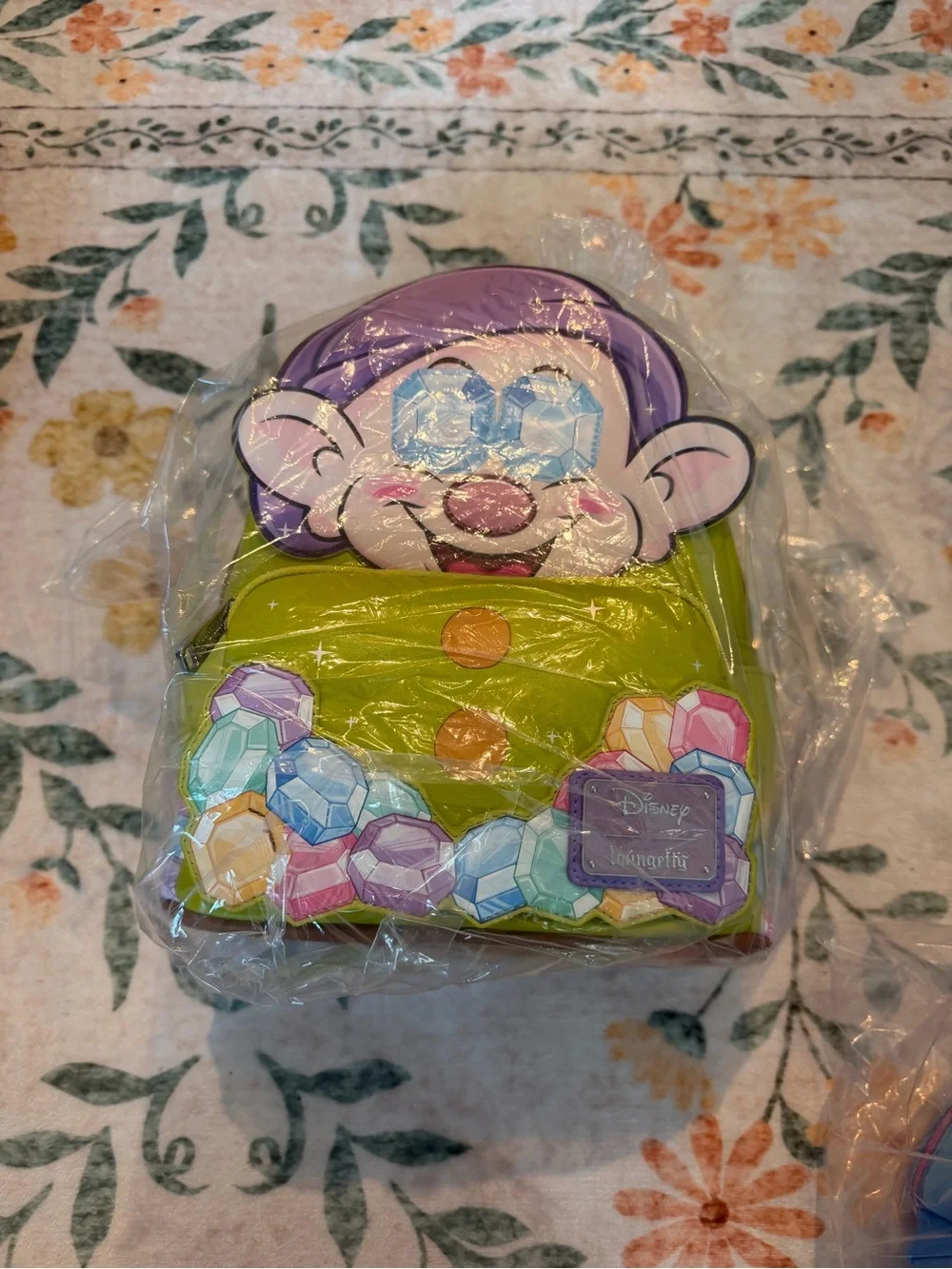 Loungefly Snow White Diamond Dopey Mini Backpack colorful Disney princess